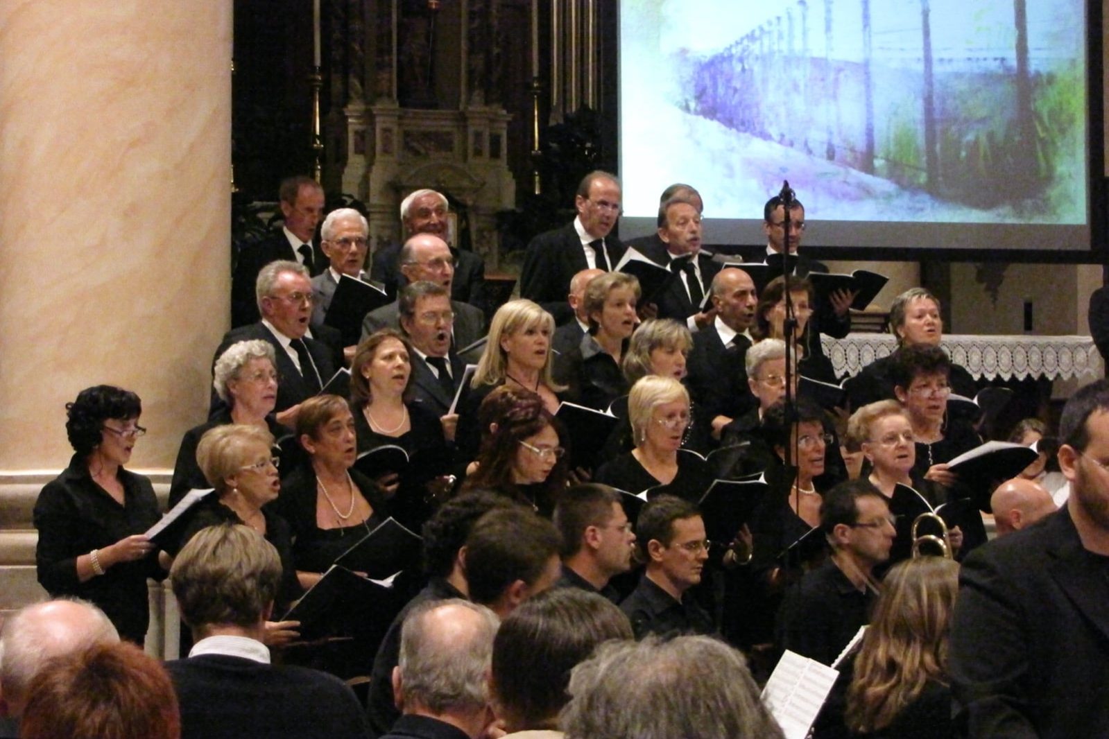 26-07-2009 - "Giovanni Paolo II" Oratorio per soli due cori e orchestra012