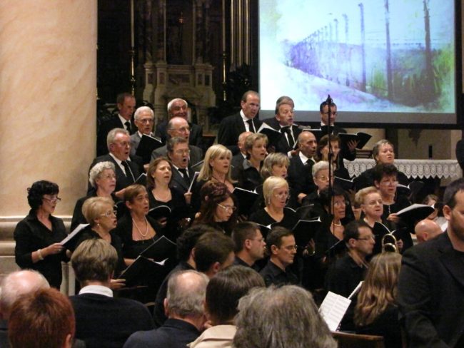 26-07-2009 - "Giovanni Paolo II" Oratorio per soli due cori e orchestra012