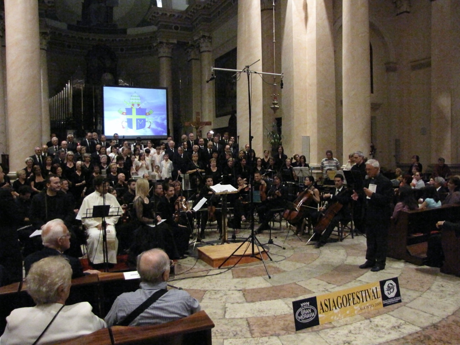 26-07-2009 - "Giovanni Paolo II" Oratorio per soli due cori e orchestra022